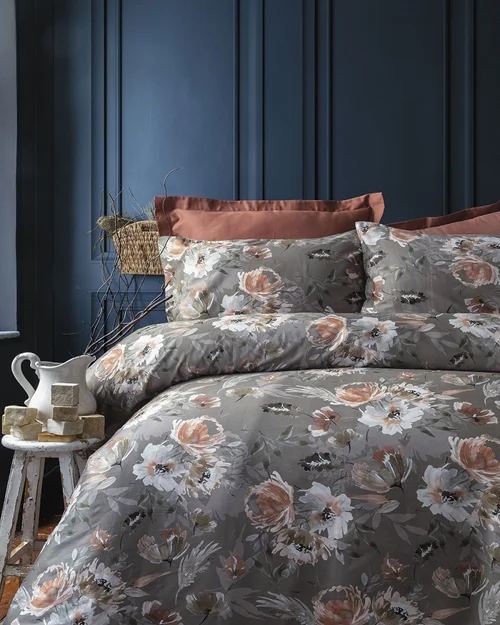 سرویس کاور روتختی ایسیمو کوئین SHADY ISSIMO