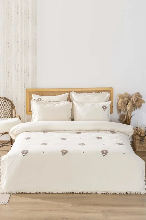 سرویس کاور روتختی شاهسِر کوئین FLORITA BEJ SAHSER