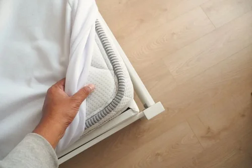 محافظ تشک ضد آب شرکت آدلفی مدل VIP